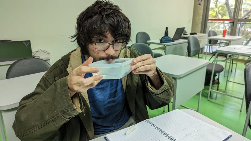 Arquivo:Bebeaqua.jpeg